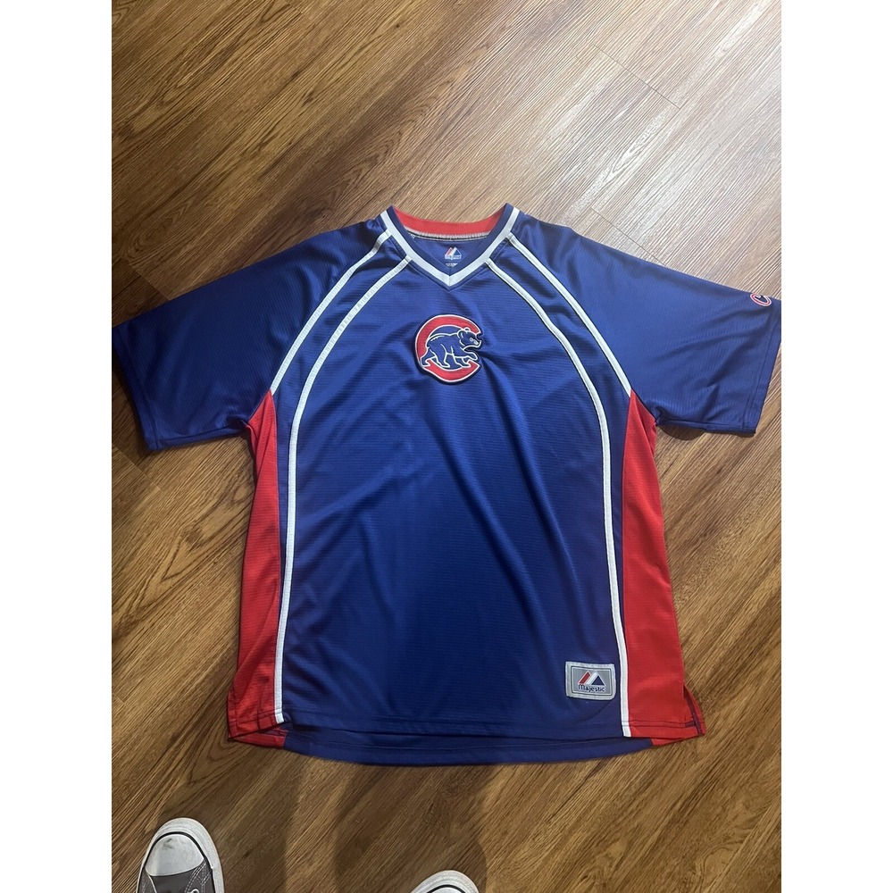 Majestic brand, "Chicago Cubs" short-sleeved pullover in XL‎